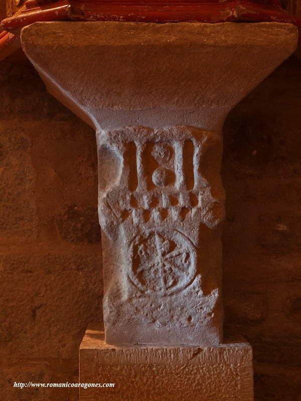 SOPORTE DEL SAGRARIO: VISTA FRONTAL. CRISMN